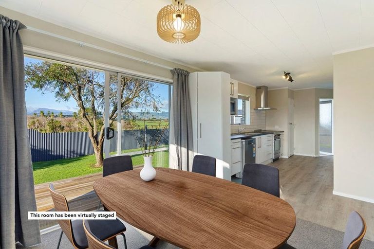 Photo of property in 26 Mountainview Terrace, Otaki Beach, Otaki, 5512