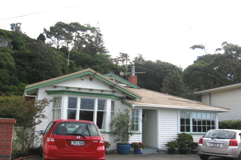 Photo of property in 48 Ferry Street, Seatoun, Wellington, 6022