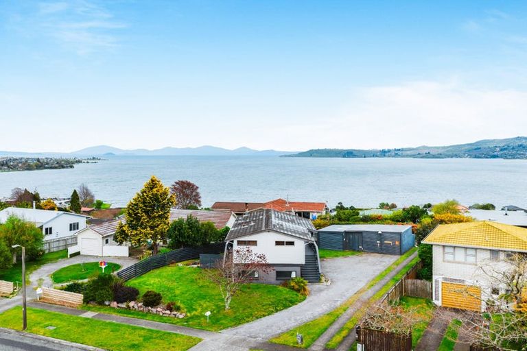 Photo of property in 45 Kurupae Road, Hilltop, Taupo, 3330