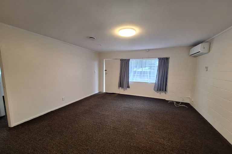 Photo of property in 1/90 Kenderdine Road, Papatoetoe, Auckland, 2025