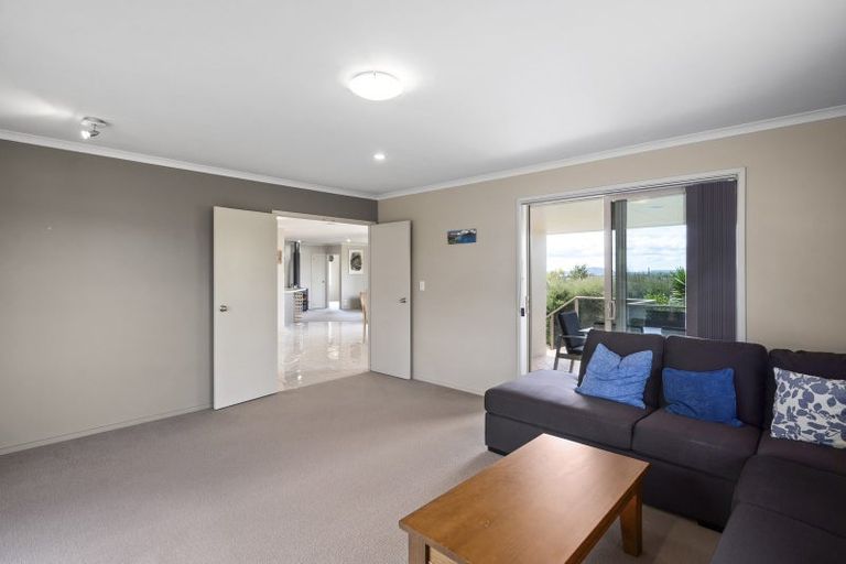 Photo of property in 3 Linden Place, Matipo Heights, Rotorua, 3015