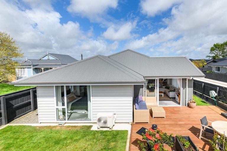 Photo of property in 1 Ivy Lane, Kelvin Grove, Palmerston North, 4414