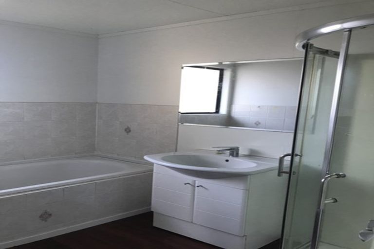 Photo of property in 251 Hobsonville Road, Hobsonville, Auckland, 0618