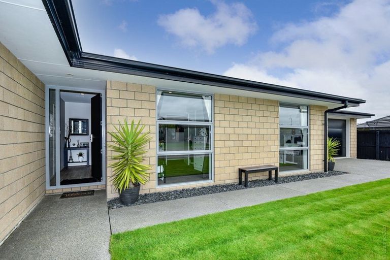 Photo of property in 8 Chert Street, Rolleston, 7614