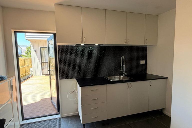 Photo of property in 35 Kairakau Street, Papakura, 2110