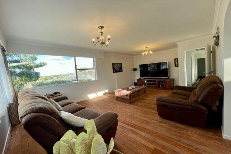 Photo of property in 57 Fairmount Road, Titirangi, Auckland, 0604