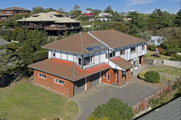 Photo of property in 14 Hunters Hill, Havelock North, 4130