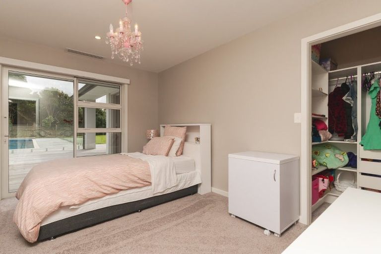 Photo of property in 16 Burberry Road, Karaka, Drury, 2578