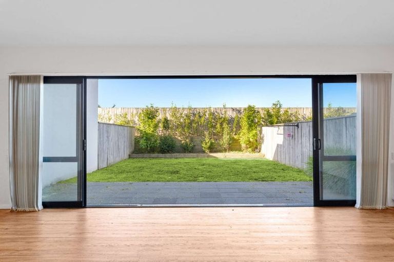 Photo of property in 59 Hayfield Way, Karaka, Papakura, 2113