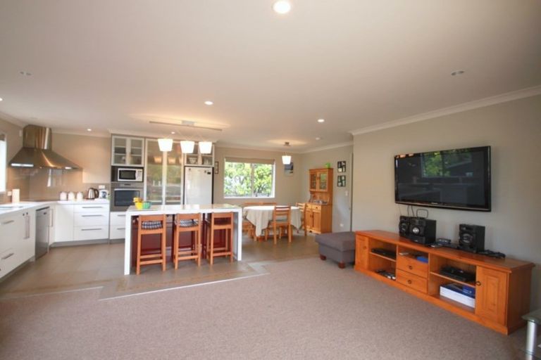 Photo of property in 211 Vista Paku, Pauanui, Hikuai, 3579