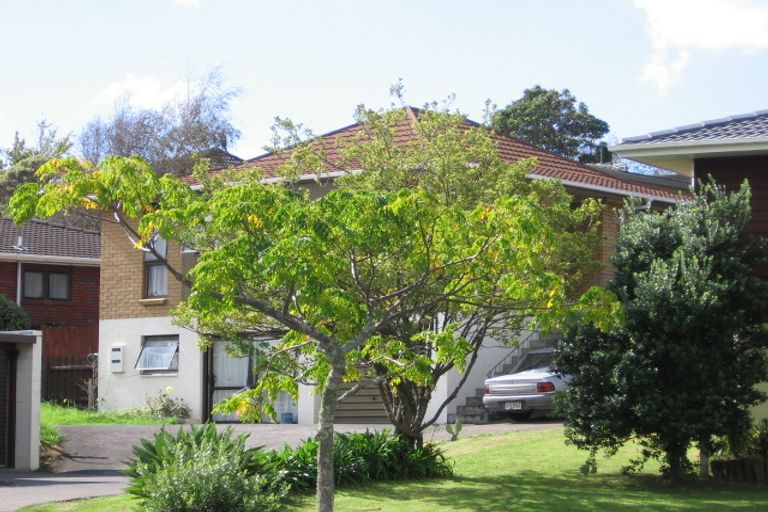 Photo of property in 2/15 Birman Close, Half Moon Bay, Auckland, 2012