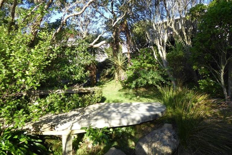 Photo of property in 22 Pelorous Street, Paparangi, Wellington, 6037