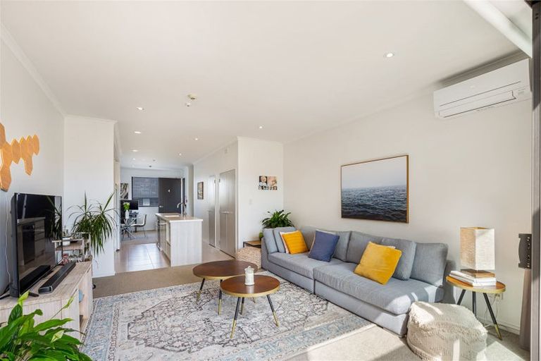 Photo of property in 4 Torea Tai Road, Hobsonville, Auckland, 0616