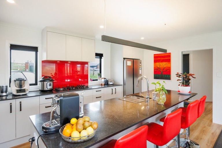 Photo of property in 172 Kingsdale Park Drive, Aokautere, Palmerston North, 4471