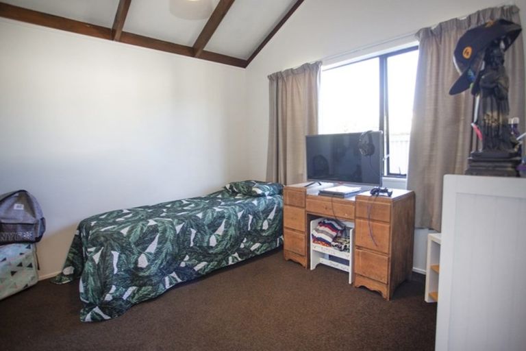 Photo of property in 215a Kiwi Road, Whangamata, 3620