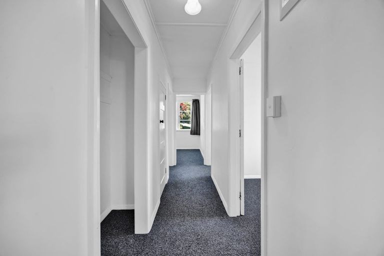 Photo of property in 2 Waihi Road, Hawera, 4610