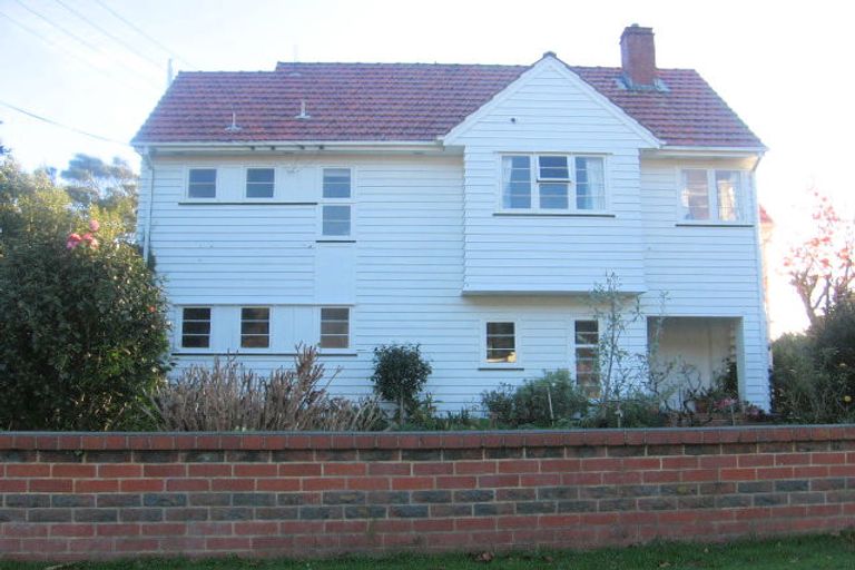 Photo of property in 1 Lockett Street, Waterloo, Lower Hutt, 5011