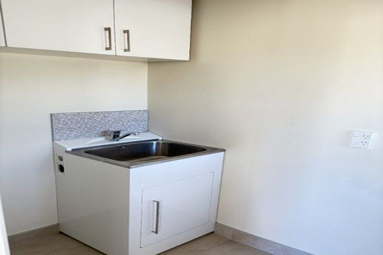 Photo of property in 1/606 Heretaunga Street East, Parkvale, Hastings, 4122