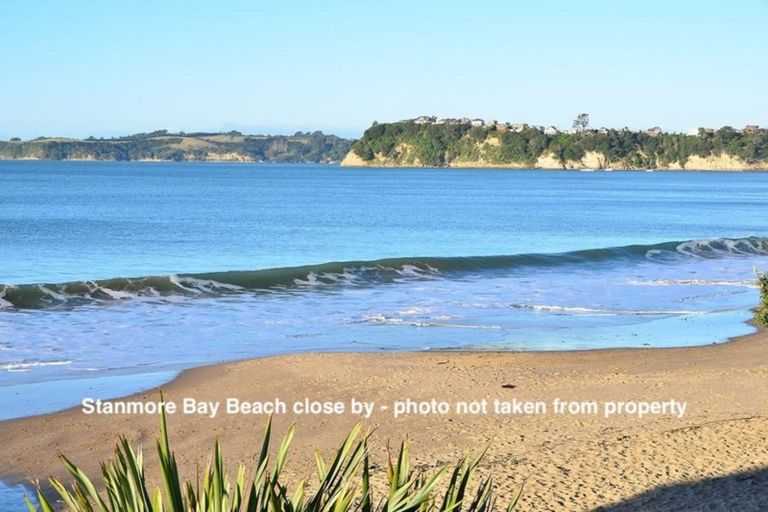 Photo of property in 19a Melandra Road, Stanmore Bay, Whangaparaoa, 0932