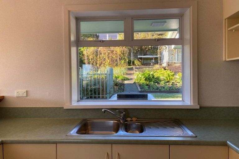 Photo of property in 413 Cashmere Road, Westmorland, Christchurch, 8025