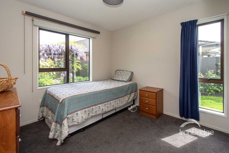 Photo of property in 6 Grove Place, Rangiora, 7400
