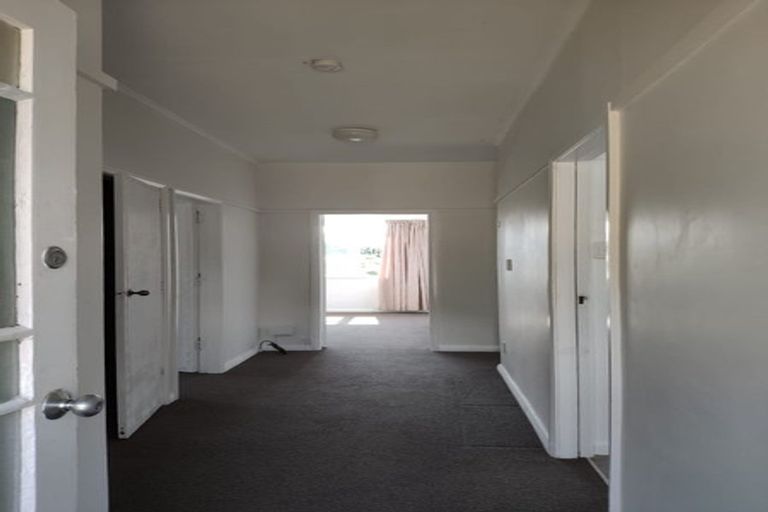 Photo of property in 105 Seatoun Heights Road, Seatoun, Wellington, 6022
