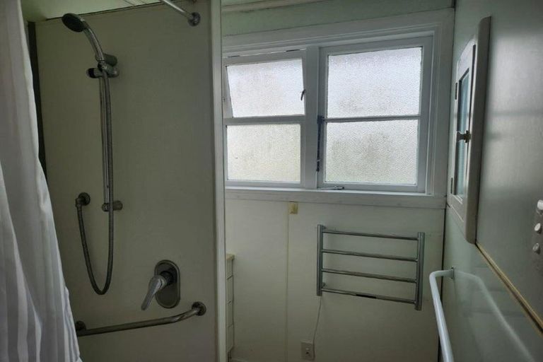 Photo of property in 24 Earnslaw Crescent, Bryndwr, Christchurch, 8053