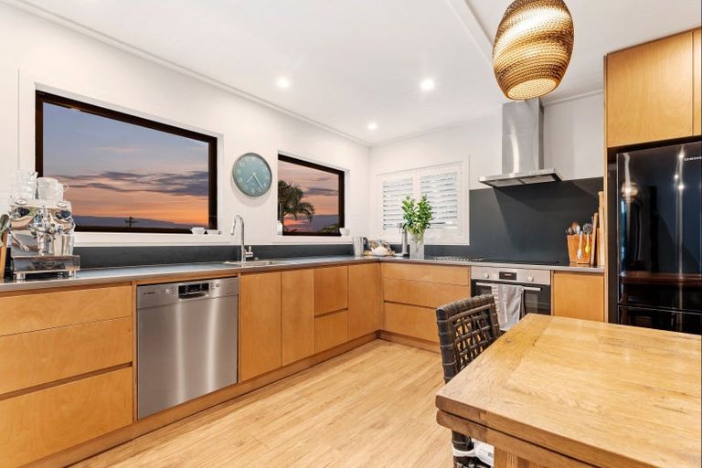 Photo of property in 19 Dunbar Road, Point Wells, Warkworth, 0986