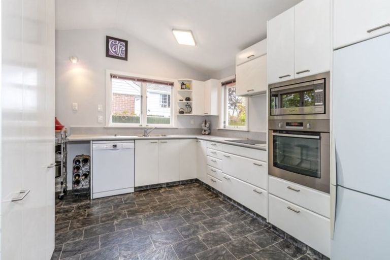 Photo of property in 183 Cashmere Road, Hoon Hay, Christchurch, 8025