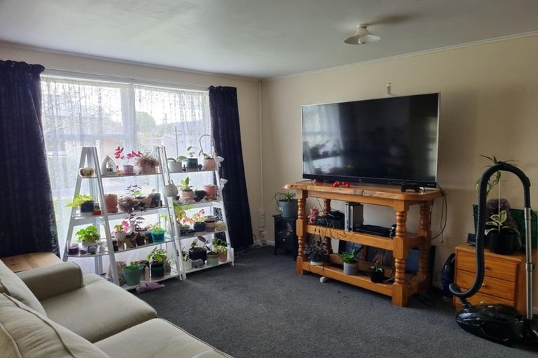 Photo of property in 2/17a Miro Street, Trentham, Upper Hutt, 5018