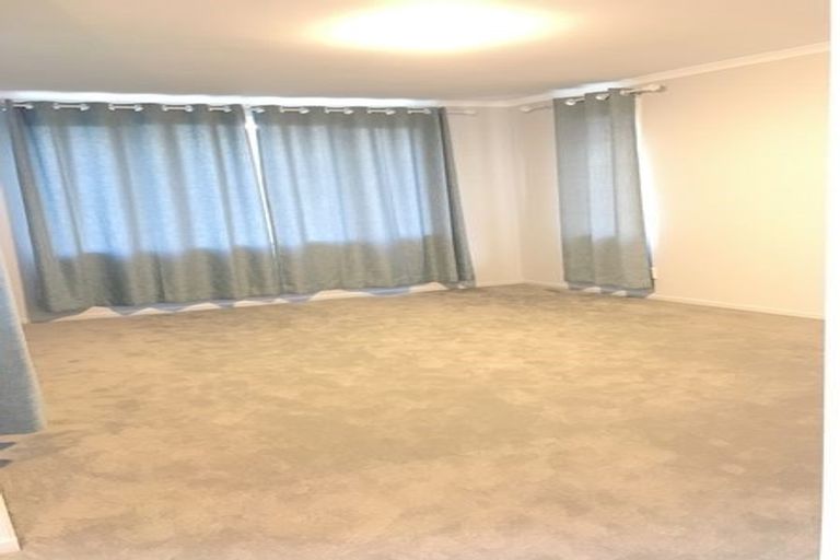 Photo of property in 16 Geordie Street, Henderson, Auckland, 0612