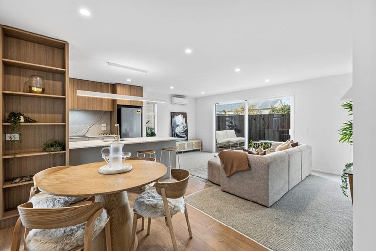 Photo of property in 3/92 Holly Road, St Albans, Christchurch, 8014