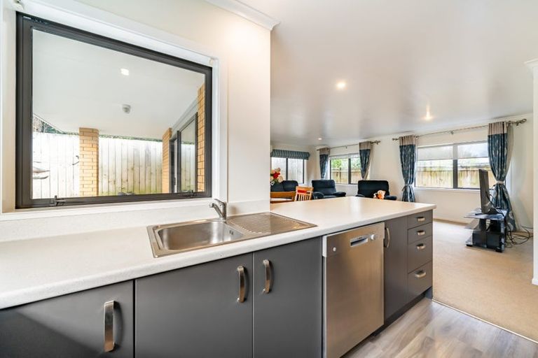 Photo of property in 75 Farmer Crescent, Taita, Lower Hutt, 5011