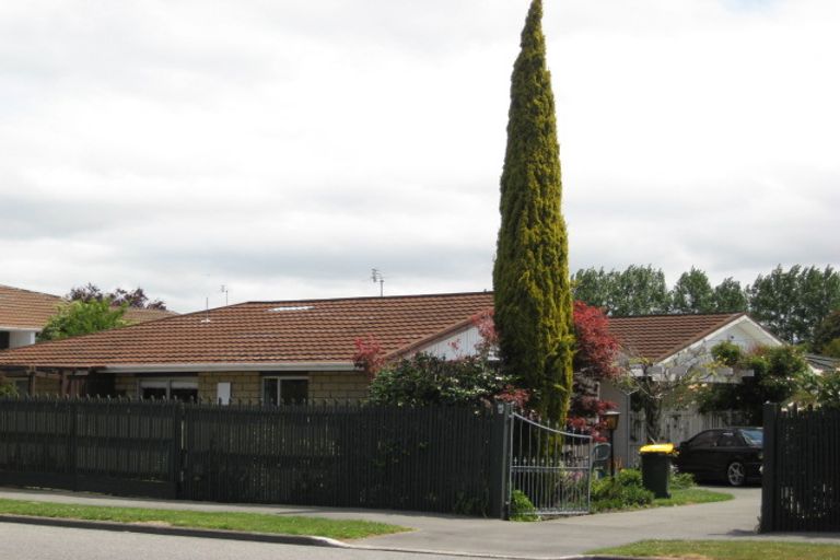 Photo of property in 2/367 Withells Road, Avonhead, Christchurch, 8042