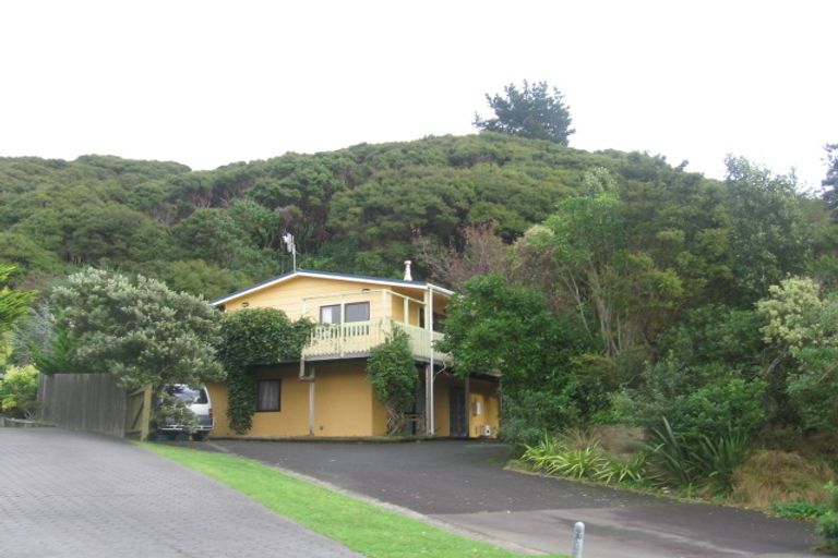 Photo of property in 8 Longitude Place, Whitby, Porirua, 5024
