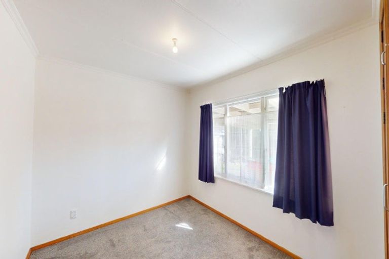 Photo of property in 14 Fairfield Road, Levin, 5510