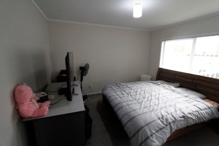 Photo of property in 33 Taka Street, Takanini, 2112