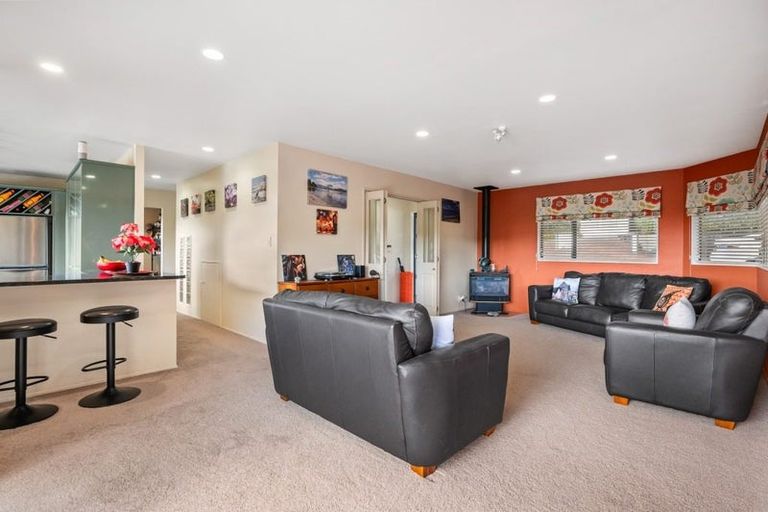 Photo of property in 199a Godley Road, Titirangi, Auckland, 0604