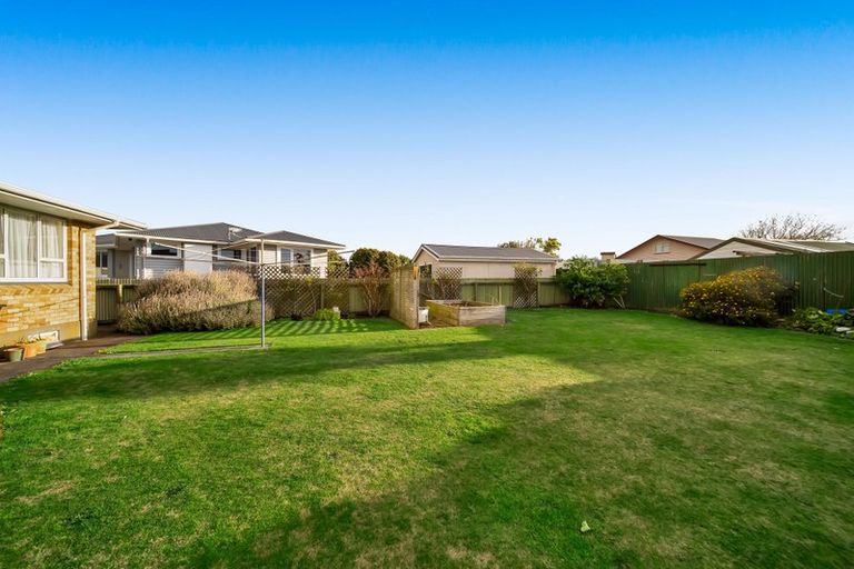Photo of property in 13 Mccarthy Street, Hawera, 4610
