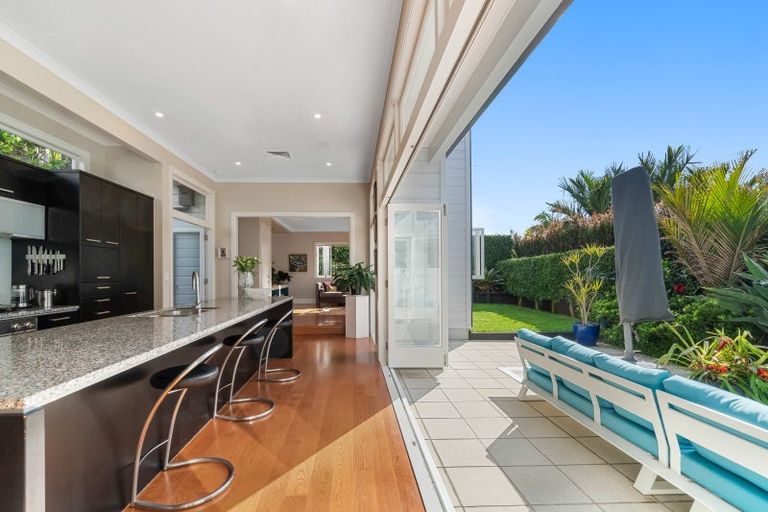 Photo of property in 21 St Aubyn Street, Devonport, Auckland, 0624