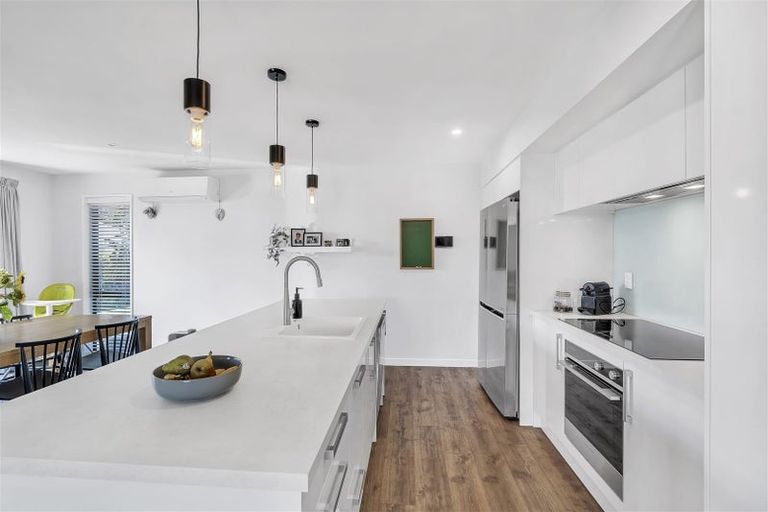 Photo of property in 6 Fry Place, Rolleston, 7614