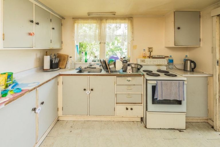 Photo of property in 70 Manuka Street, Castlecliff, Whanganui, 4501