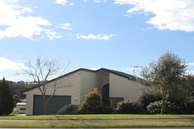 Photo of property in 5 Meadowviews Drive, Welcome Bay, Tauranga, 3112