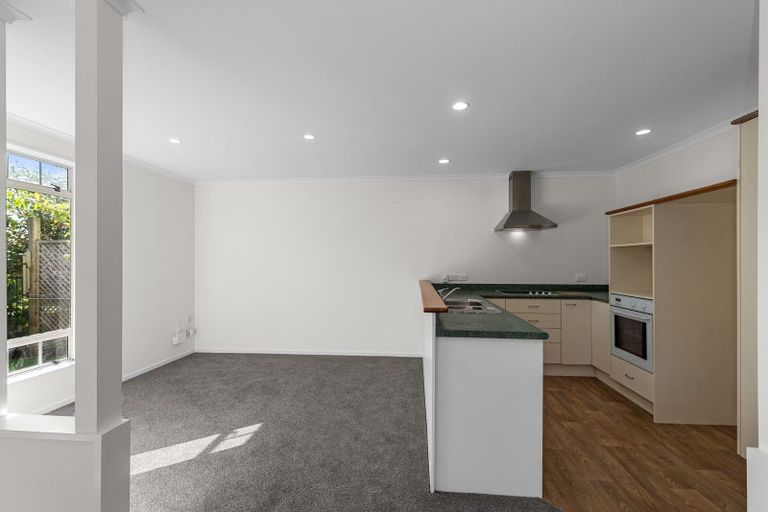 Photo of property in 3 Regents Park Place, Westgate, Auckland, 0614