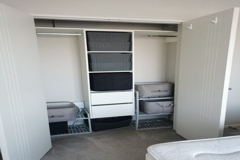 Photo of property in 4/30 West Coast Road, Glen Eden, Auckland, 0602