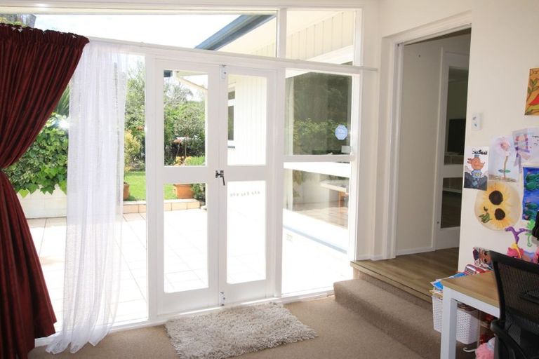 Photo of property in 14 Totara Grove, Hillcrest, Auckland, 0627