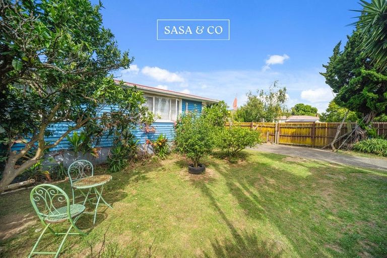 Photo of property in 6 Tidal Road, Mangere, Auckland, 2022