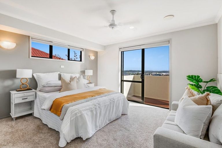 Photo of property in 35 Black Teal Close, Unsworth Heights, Auckland, 0632