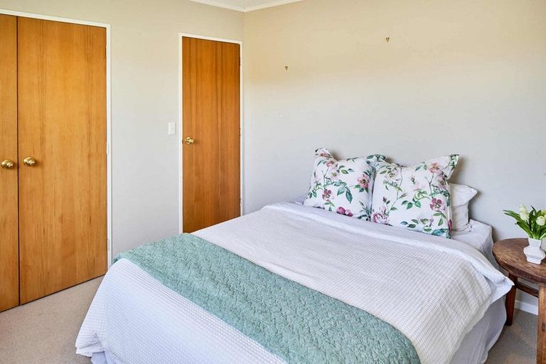 Photo of property in 1/30 Sailmaker Close, Whitby, Porirua, 5024