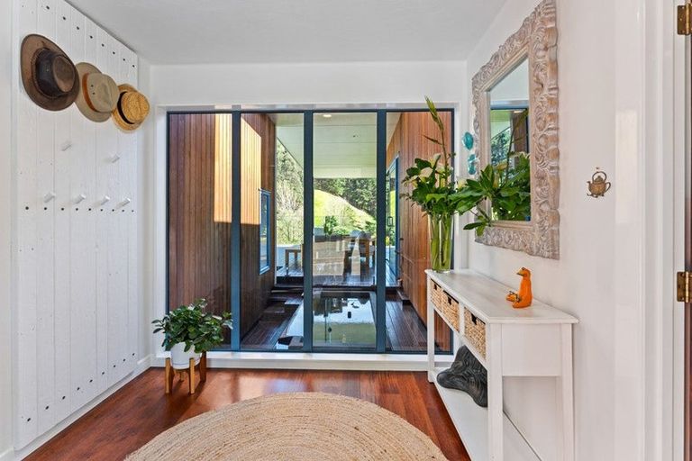 Photo of property in 105 Waterfall Road, Paraparaumu, 5032